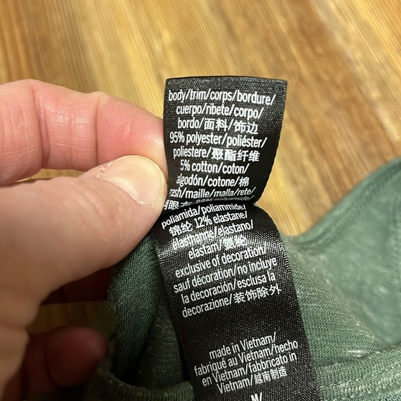 Victoria's Secret Sport Racerback Size Medium Olive Green Tank - Picture 4 of 5